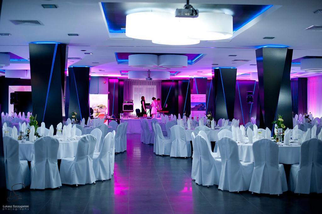 Hotel Grafit Kostomloty Pierwsze Экстерьер фото