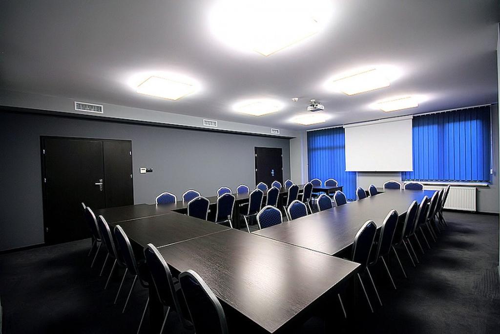 Hotel Grafit Kostomloty Pierwsze Экстерьер фото