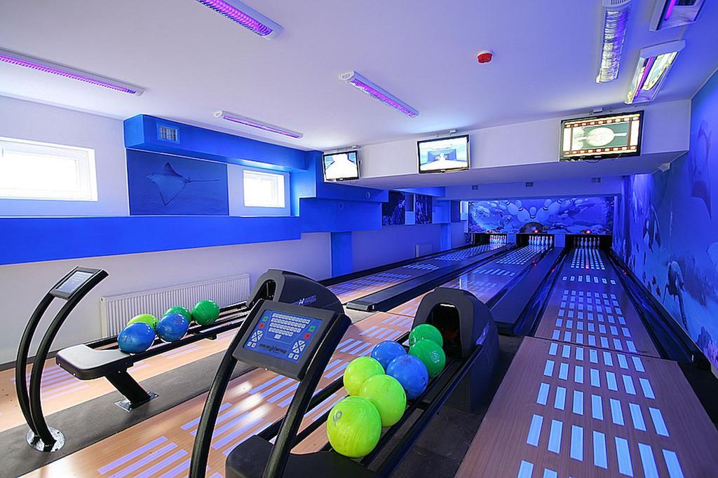 Hotel Grafit Kostomloty Pierwsze Экстерьер фото
