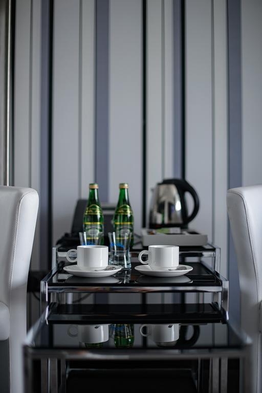 Hotel Grafit Kostomloty Pierwsze Экстерьер фото