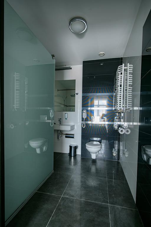 Hotel Grafit Kostomloty Pierwsze Экстерьер фото